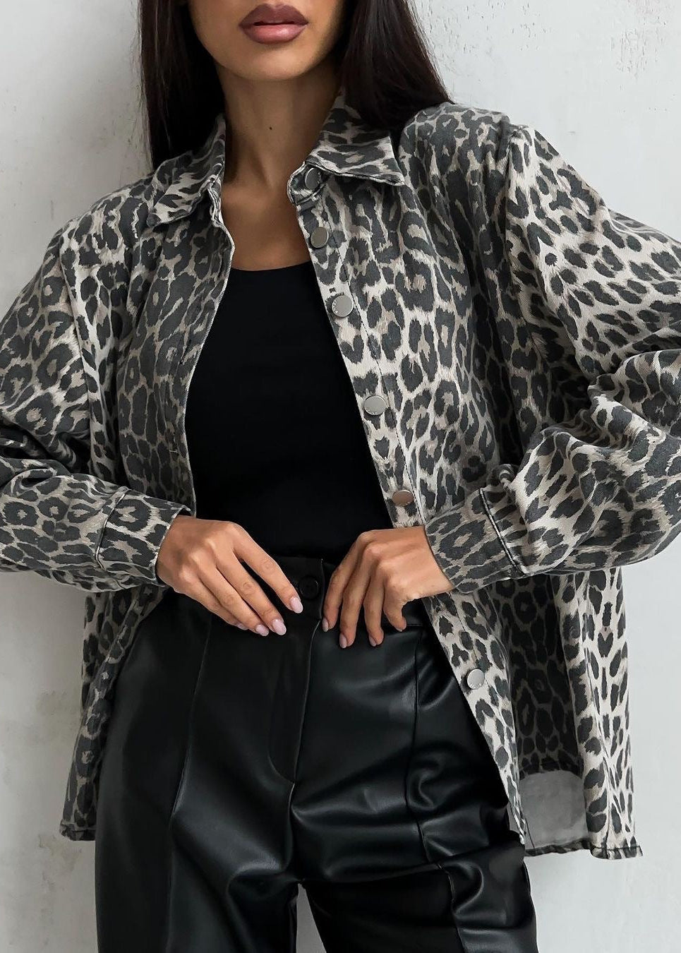 Sarah - Stylish Leopard Shacket