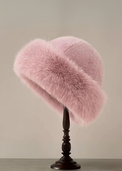 Noa – Elegant Winter Hat with Luxe Fur